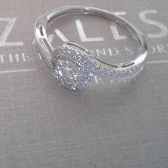 Sold - Picture 2 of 7